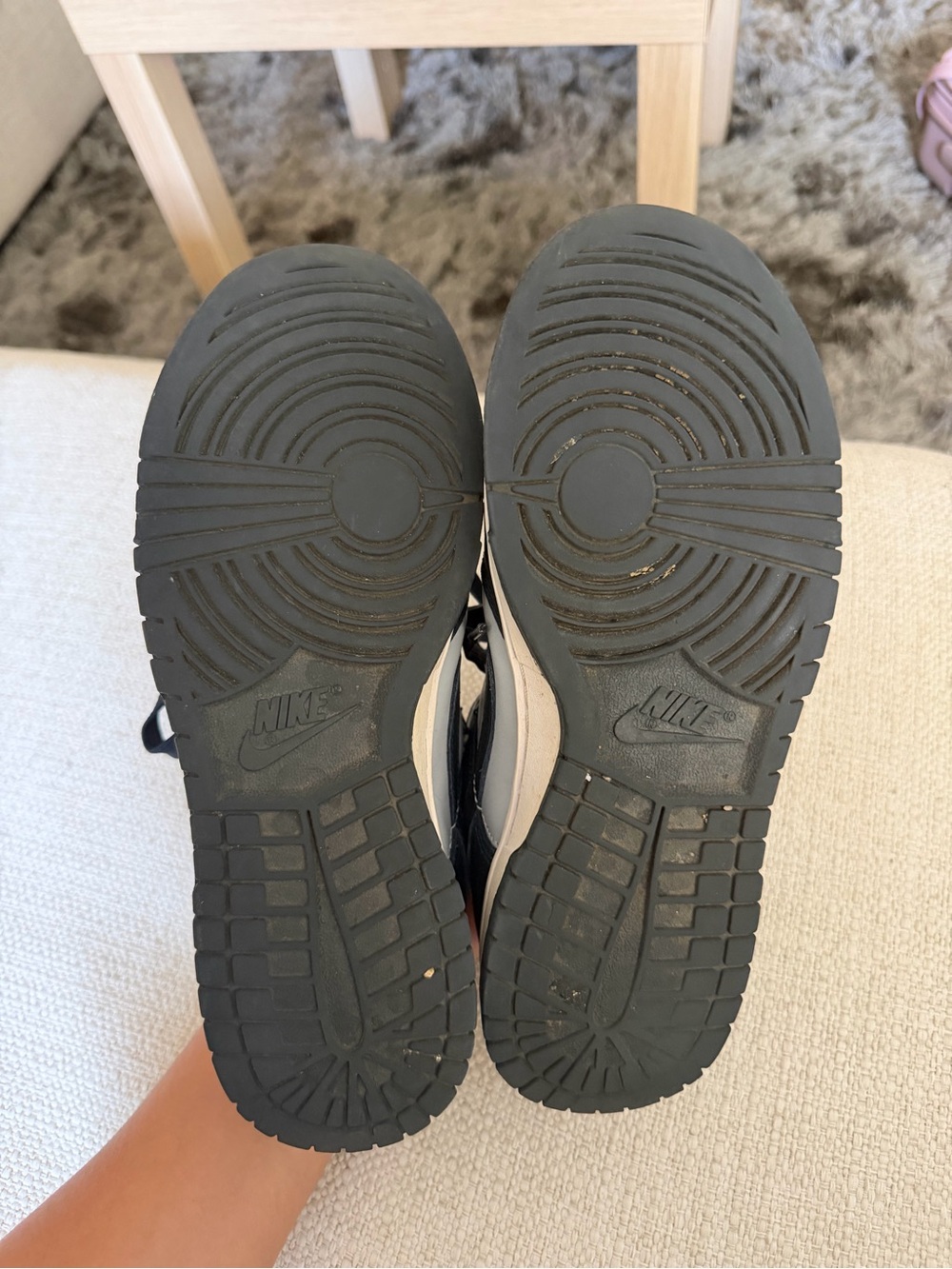 Nike Georgetown Dunks - Picture 4 of 5